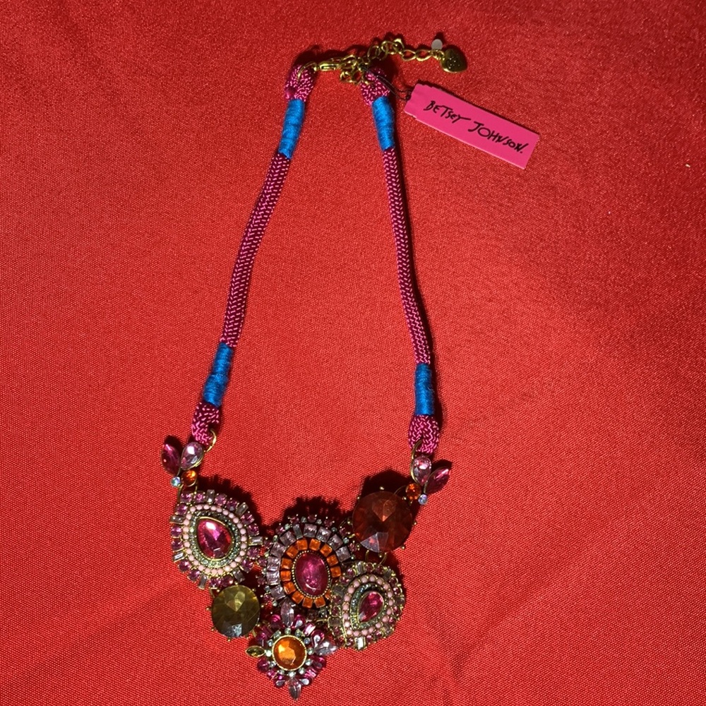 Betsey Johnson NWT Jeweled Necklace - Picture 4 of 5